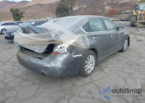 2015 Nissan Altima 2.5 из США, поврежденный, VIN 1N4AL3AP5FC429401